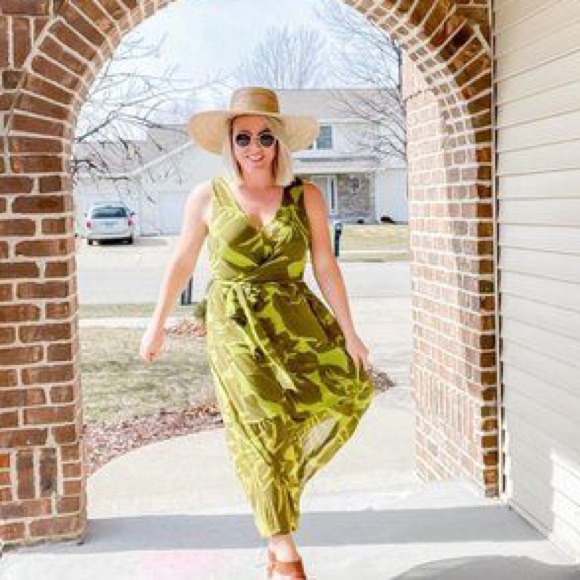 CAbi 5953 Tie Front Dress V-Neck Sleeveless Green Palm Tropical Floral Sz Large - Picture 5 of 17